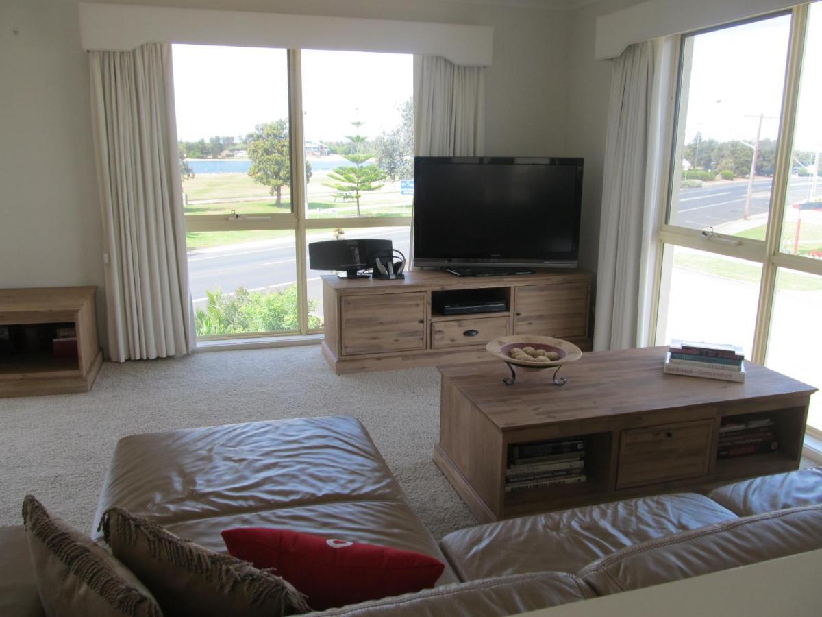 Sea Breeze On The Esplanade Lakes Entrance Exterior foto